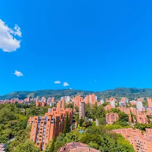 Beautiful Ultrafast Internet /el Poblado Apartamento